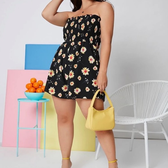 Plus..Floral Halter romper - Picture 1 of 7